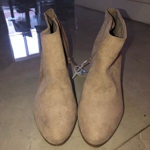 Old navy tan suede boots